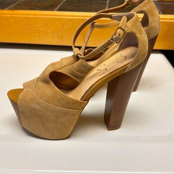 Jessica Simpson platform heels - Picture 3 of 9